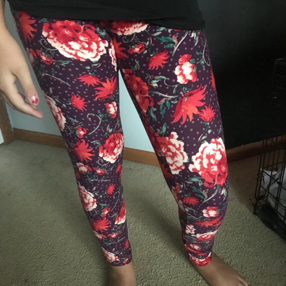 SOLD nwot Lularoe floral leggings - Picture 2 of 4